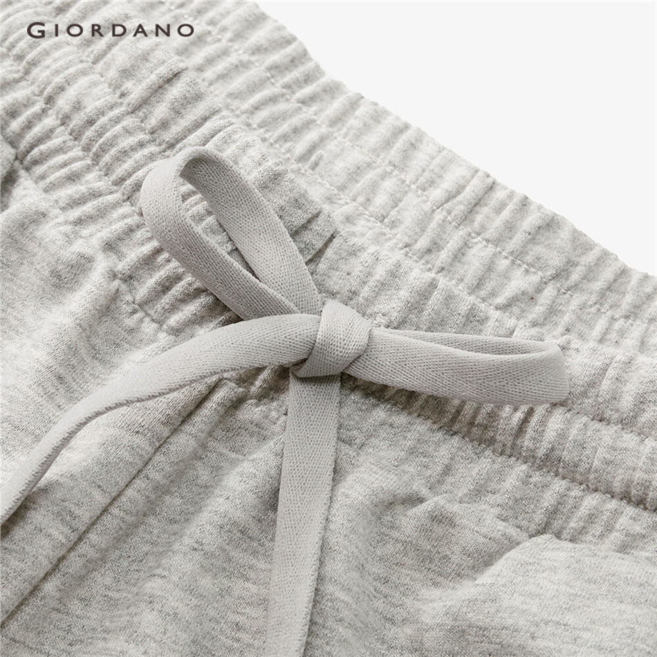 GIORDANO WOMEN Elastic waist loose cotton shorts 13403242