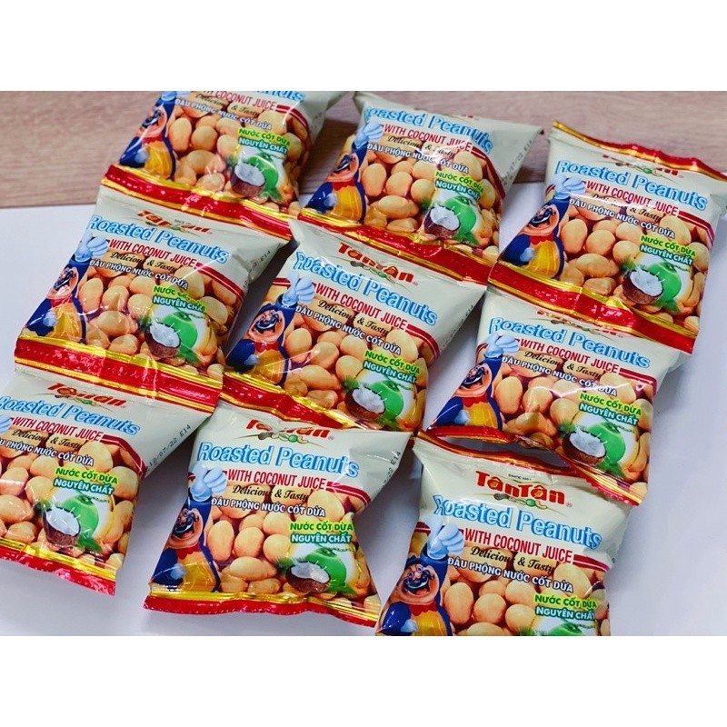 Đậu Phộng Nước Cốt Dừa Tân Tân Peanuts With Coconut (Lốc 10 gói x 16g)