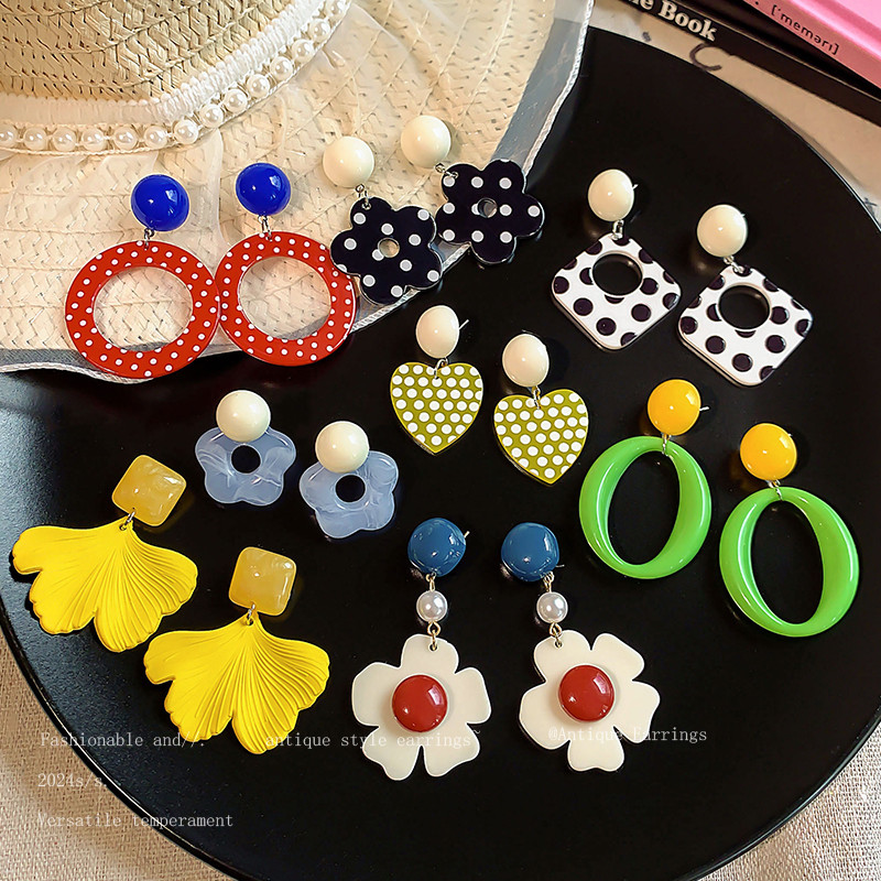 Nữ 2025 Phong Cách Mới Sang Trọng Bông Tai Retro Phong Cách Hồng Kông Bông Tai Bông Tai