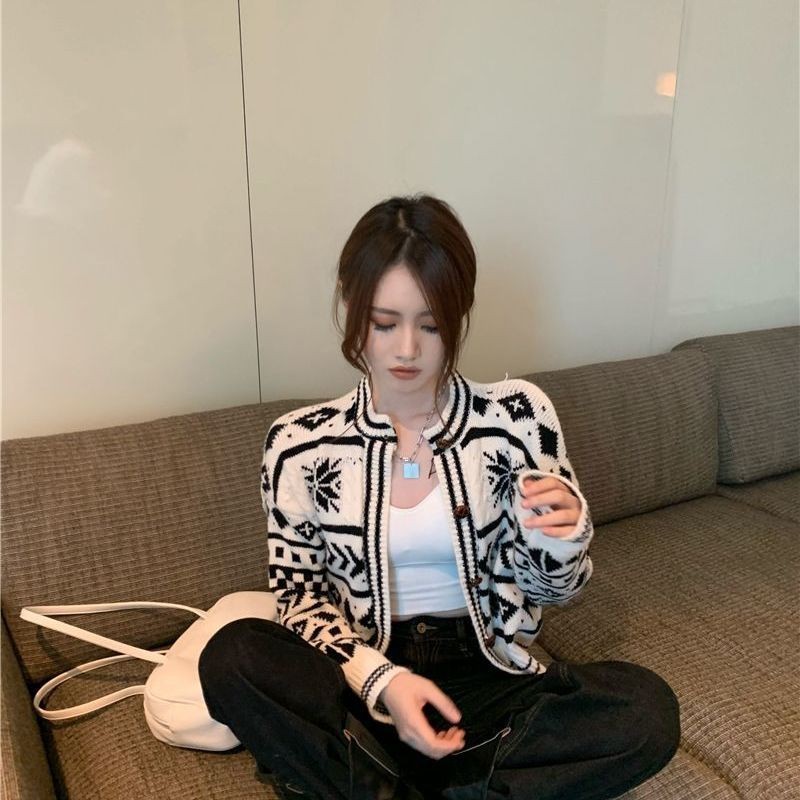 Người Nổi Tiếng Nước Hoa Áo Len Nữ Thu Đông Cardigan Phiên Bản Hàn Quốc Rời Retro Mỏng Hơn Nhìn Top Dệt Kim Phong Cách Mới Ngắn