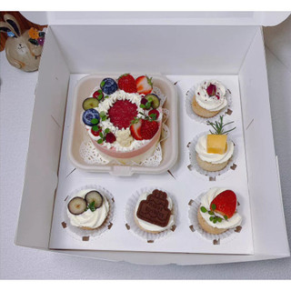 Hộp cupcake đựng 5 cupcake + bánh bento (không quai xách)