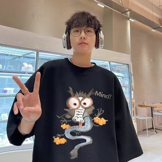 [Plus Size M-5XL] Áo nam Áo thun chui đầu Oversize tay ngắn cỡ lớn Quần áo nam Quần áo nam Áo thun in hình rồng hoạt hình cổ điển Mỹ gốc Áo thun nửa tay quá khổ Áo thun trẻ trung