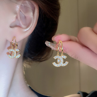 Bông tai vàng màu chữ bông tai phong cách phổ biến Bông tai cao cấp dành cho nữ không gây dị ứng