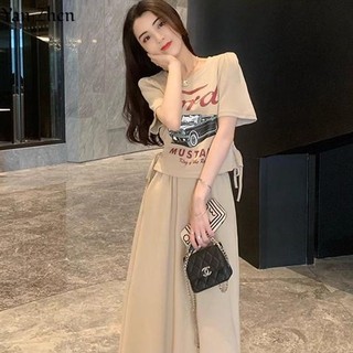 Áo thun in hình trẻ trung giảm béo sống động với đầy đủ cảm giác thiết kế váy phù hợp