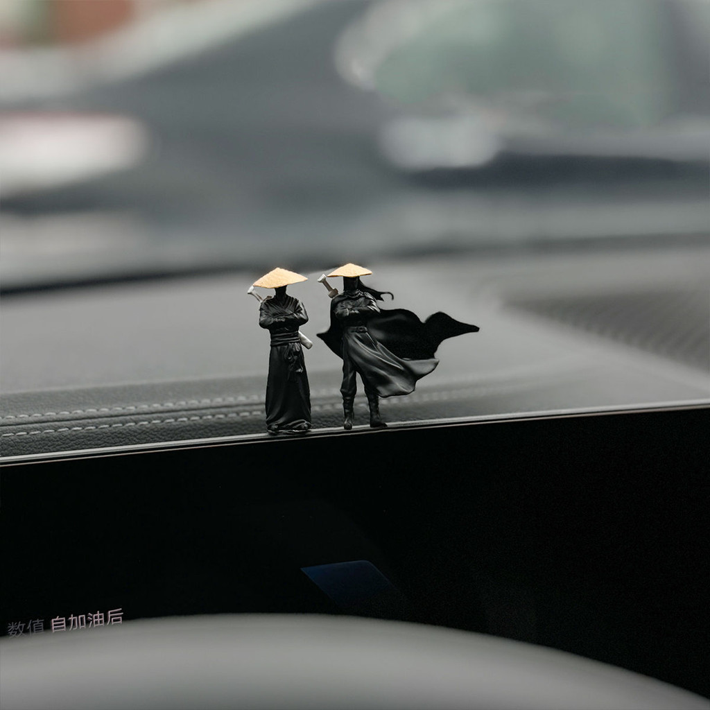 {Wulin Swordsman} Phụ kiện nội thất ô tô Đồ trang trí Trang trí ô tô Nam Influencer 2024 Phong cách mới Bảng điều khiển trung tâm Hàng hóa ô tô