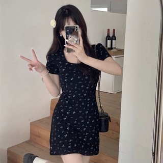 Tea Break Phong Cách Pháp Hoa Đen Slim fit Tính Khí Ngắn Tay Đầm Nữ Mùa Hè 2024 Mới Hepburn Tempera