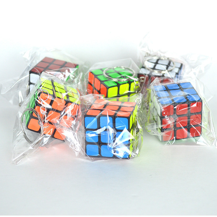 Sk3cm Móc khóa thứ ba Khối Rubik Khóa khối Rubik OPP Gói đơn giản ABS Nguyên liệu thô 3.0 Mặt dây chuyền khối Rubik Chất lượng tốt