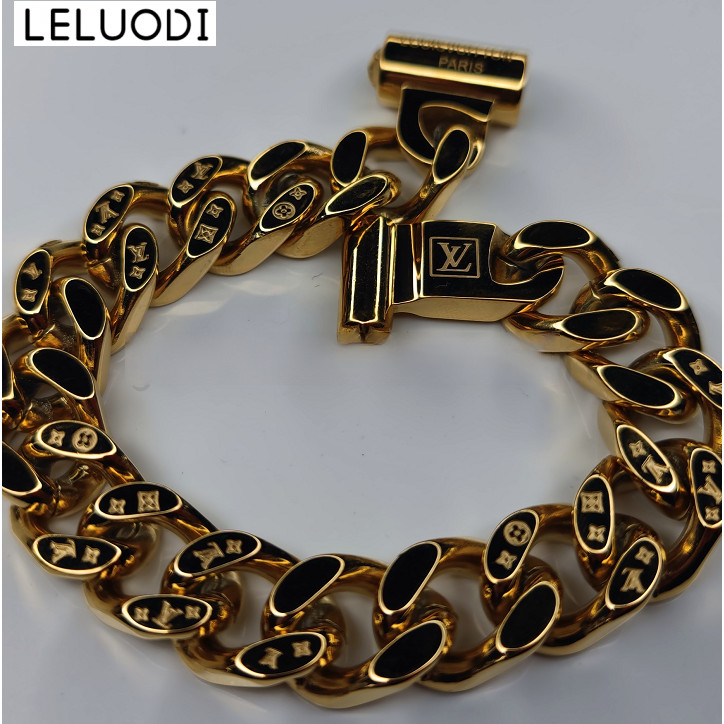Vòng tay bạc khắc chữ Monogram