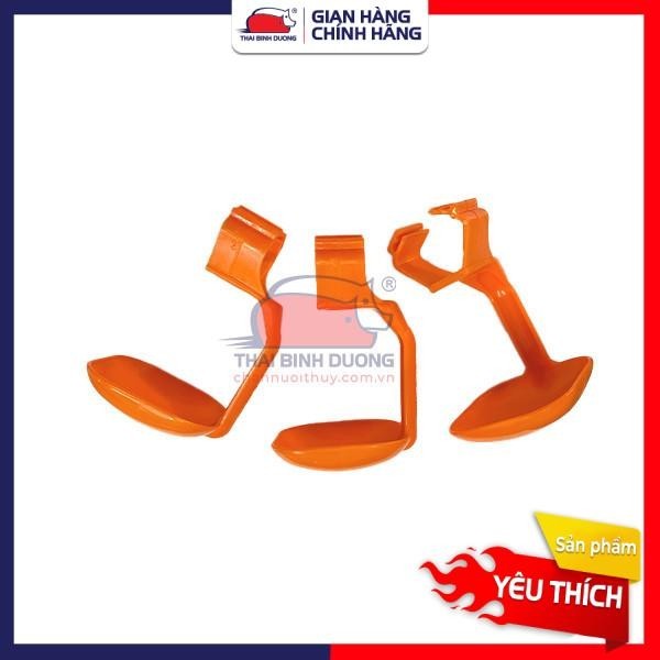 Tách máng hứng nước tự động cho gà vịt bằng nhựa 1 quai ống vuông phi 22, phi 25, phi 27