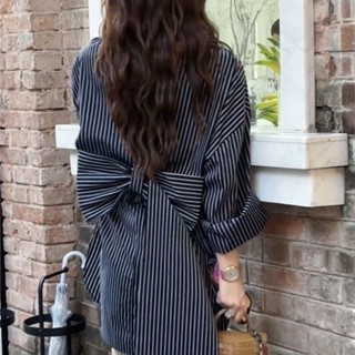 Phiên Bản Hàn Quốc Hợp Thời Trang Thiết Kế Nơ Lưng Áo Sơ Mi Dài Tay Nữ Mùa Hè Hồng Kông Phong Cách Retro Màu Sắc Phù Hợp Với Sọc Rời Top