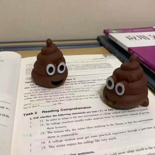 Vomiting Poop Đồ chơi khạc nhổ lòng đỏ trứng