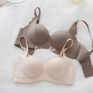 Vừa dày cốc đẩy lên áo ngực Đẩy lên ngực nhỏ Thoải mái không có dây áo ngực Liền mạch chống chảy xệ có thể điều chỉnh đồ lót
