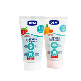 Kem đánh răng cho bé hương dâu 50ml, hương chuối táo 50ml CHICCO