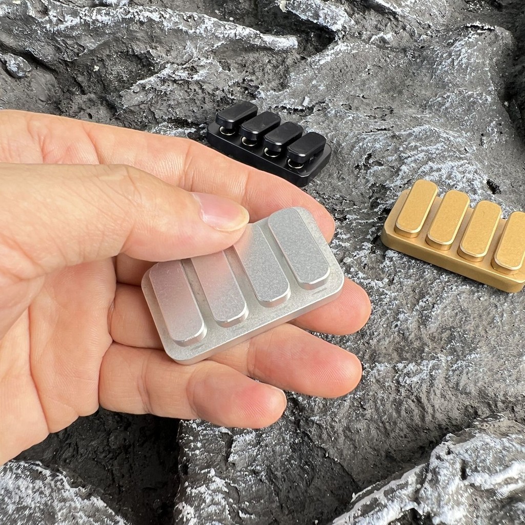 Nút EDC Metal Fidget Toys, Giảm căng thẳng ngón tay ADHD, Mát văn phòng cho người lớn, Mini, Nhỏ, Ch