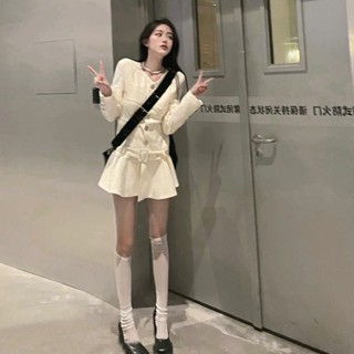 Váy Xếp Ly Cổ Điển Thích Hợp Thiết Kế Dài Tay Váy Liền Phong Cách Màu Trắng Sữa Cho Nữ Mùa Thu Đông Mẫu Mới