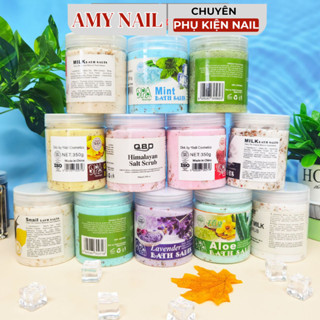 Muối ngâm chân spa dùng massage chà gót chân, loại bỏ tế bào chết giúp da mềm mịn - hũ 680g