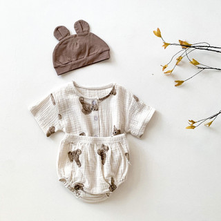 Ins2024 Mùa Hè Phong Cách Mới Phiên Bản Hàn Quốc Bé Gấu Dễ Thương Cotton Áo Tay Ngắn + Quần Nam Nữ Bé 3 Mảnh Phù Hợp Với