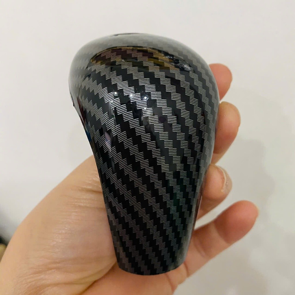 Ốp cần số xe Cross, Altis, Camry 2022 2023 2024 - mẫu carbon