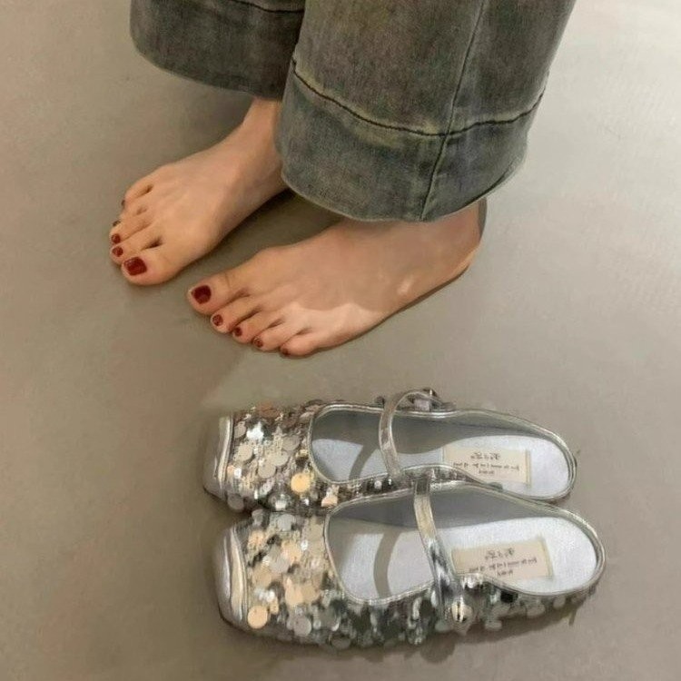 Giày đế bằng đính cườm Nữ phiên bản Hàn Quốc Đế mềm Slip-On Giày lười Giày học sinh Cao su