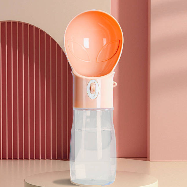 Dog Outing Water Cup Portable Water Fountain Kettle Outdoor Walking Dog Drinking Water Feeding Water