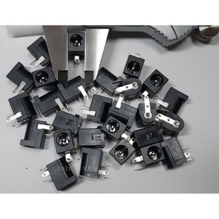Đầu cắm nguồn DC CÁI 5.5*2.1mm ( Jack nguồn DC-005 - chân hàn )