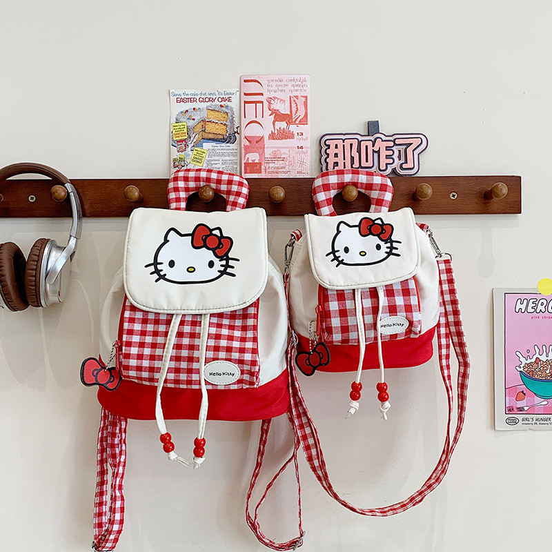 ‌Ba lô Hello Kitty ca rô màu đỏ mới 2025 - Túi Mini hoạt hình sành điệu dành cho nữ, Túi đeo vai hợp thời trang chất lượng cao, Hoàn hảo để mua sắm & sử dụng hàng ngày‌