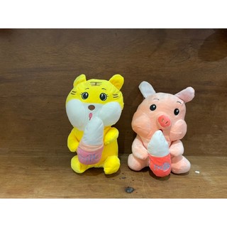 Thú ôm bình sữa vải miniso dài 35cm