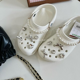 Set sticker gắn dép sục Crocs - jb 50