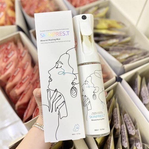Xịt Khoáng Cấp Ẩm, Làm Dịu Da Skinprest Mineral Healing Mist Hàn Quốc 300ml