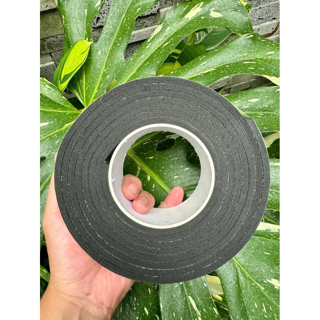 Cuộn 3m băng keo xốp eva 1 mặt dày 5MM , chống sốc tiện lợi.