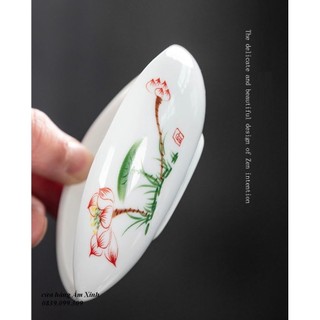 Cung nhãn trà bằng sứ (Dụng cụ trà đạo)