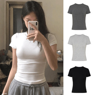 Áo thun đeo vai chính hãng màu trắng ngắn tay nữ Slim-fit Hot Girl Áo sơ mi đáy ngắn mùa hè Phong cách mới cổ tròn bên trong bó sát