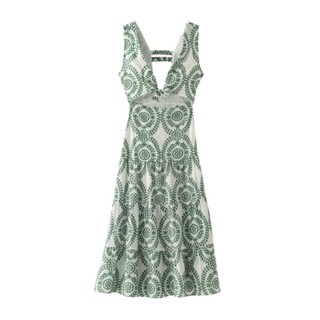 Đầm Zara họa tiết thêu nổi xanh lá midi quyến rũ - Zara made in Morocco full tag
