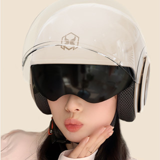 Mũ bảo hiểm xe máy điện Nam Nữ Mùa đông Ấm áp Dễ thương Bốn mùa Mũ bảo hiểm an toàn đa năng