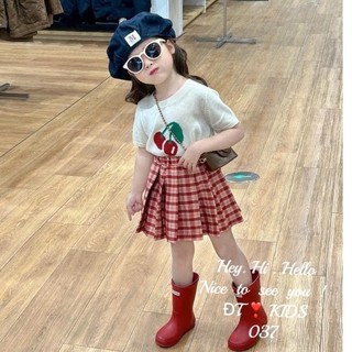 Set áo cherry + chân váy kẻ đỏ bé gái