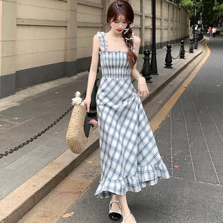 Váy 2 dây Váy trễ vai Váy body dáng dài Váy đi biển Váy cottagecore Mùa Xuân Thu Phong Cách Mới Đi Lại Cổ Vuông Cao Cấp Ôm Hơn Nhìn Tầm Xa Đầm Mùa Hè Không Tay Kẻ Sọc Sling Đầm