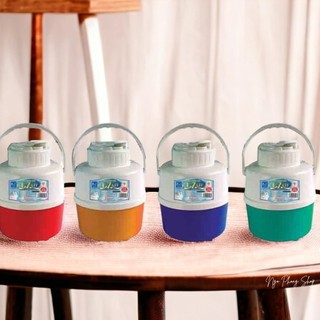 Bình nhiệt 1,7 lít tròn Đồng Tâm 0508. Bình giữ nhiệt tròn mini, quai xách tiện lợi. Có nút đóng mở.