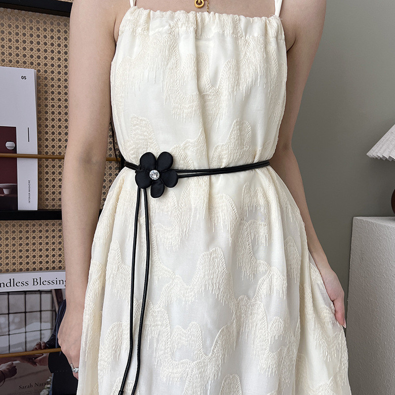 Thắt lưng nữ dây da mỏng đính hoa 5 cánh, đai váy thời trang hoa gắn đá