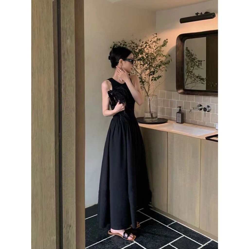 Đầm váy xòe dáng maxi dài thiết kế ba lỗ sát nách chất liệu co giãn mềm mịn hàng QCCC HMH SP165 | BigBuy360 - bigbuy360.vn