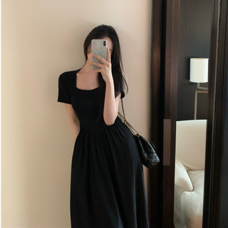 Váy cottagecore Váy body dáng dài Đầm dự tiệc Đầm dài Hepburn Phong Cách Cổ Vuông Đầm Nữ 2024 Phong Cách Mới Mùa Hè Bao Bụng Ôm Phù Hợp Với Váy Dài Màu Đen Nữ