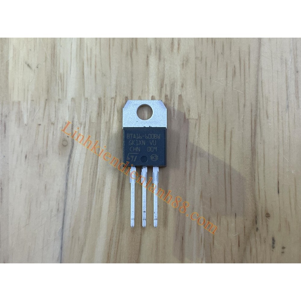 Triac BTA16-600BWRG BTA16-600 BTA16 TO-220 16A 600V mới chính hãng.