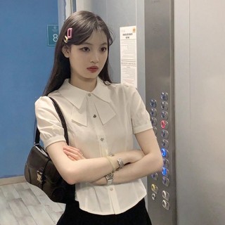 Mùa Hè Phong Cách Mới Áo Sơ Mi Tay Ngắn Nữ Phong Cách Pháp Tay Phồng Nẹp Mỏng Hơn Nhìn Áo Sơ Mi Thiết Kế Cảm Giác Sang Trọng Nhỏ Top
