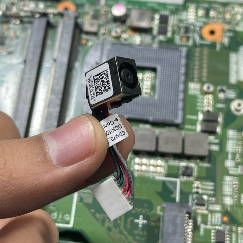 Cáp nguồn Dell latitude 5480 E5480 CDM70 new