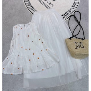 Set áo babydoll hoa xếp ly trước + chân váy midi trắng voan
