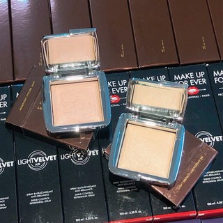 Highlight Hourglass Ambient Strobe Lighting