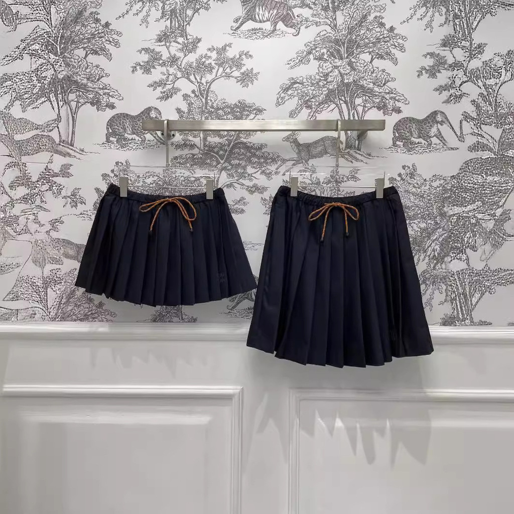 MIU MIU 24 Summer New Fashion Embroidered Letters Elegant College Style Slimming Skirt