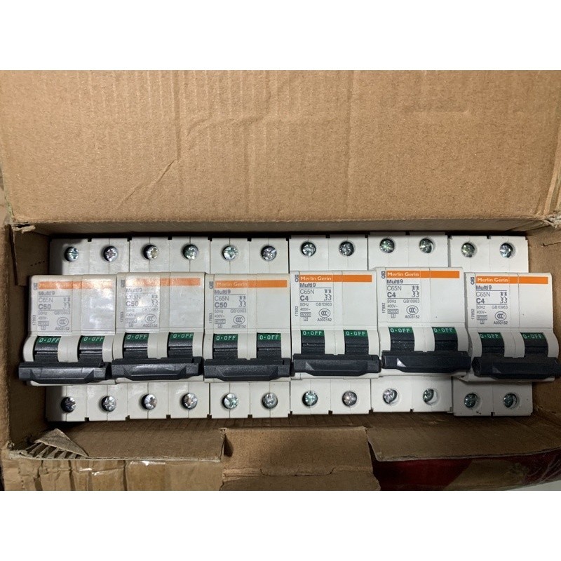 Cầu dao tự động aptomat MCB schneider  C65N C4 2P