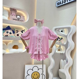 PIJAMA ĐÙI BASIC CỔ REN- KÈM CỘT TÓC