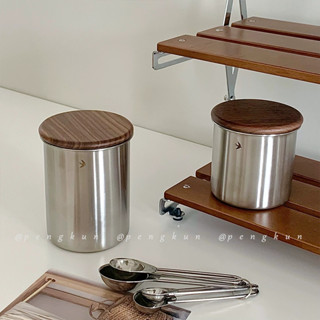 Lon cà phê tròn phong cách Nhật Bản Lon lưu trữ bằng thép không gỉ Đậu nhiều hạt Bột cà phê Lon kín Hộp đựng thực phẩm cổ điển có nắp gỗ Đậu cà phê Lon lưu trữ trà
