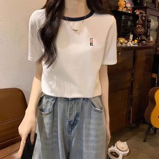 Áo thun nữ tay ngắn thêu màu tương phản